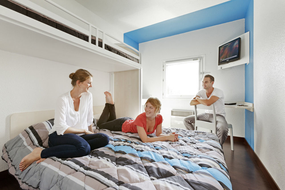 Hotelf1 Chanas A7 Ngoại thất bức ảnh